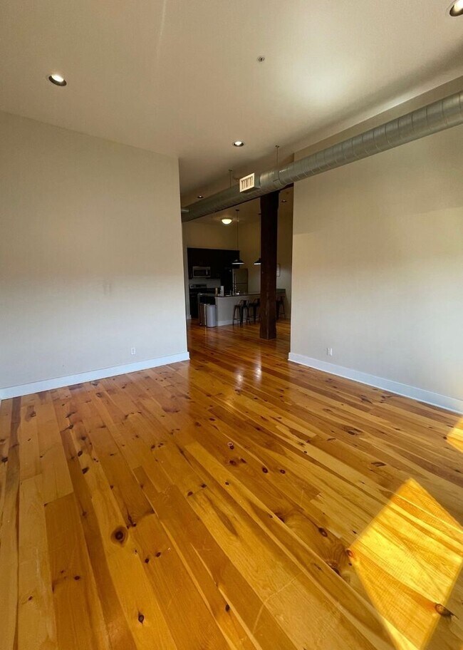 Interior Photo - Warehouse 71