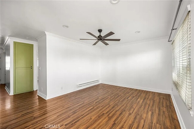 Building Photo - Charming 1-Bed Cottage with Utilities Included, Garage & In-Unit Laundry – Huntington Beach