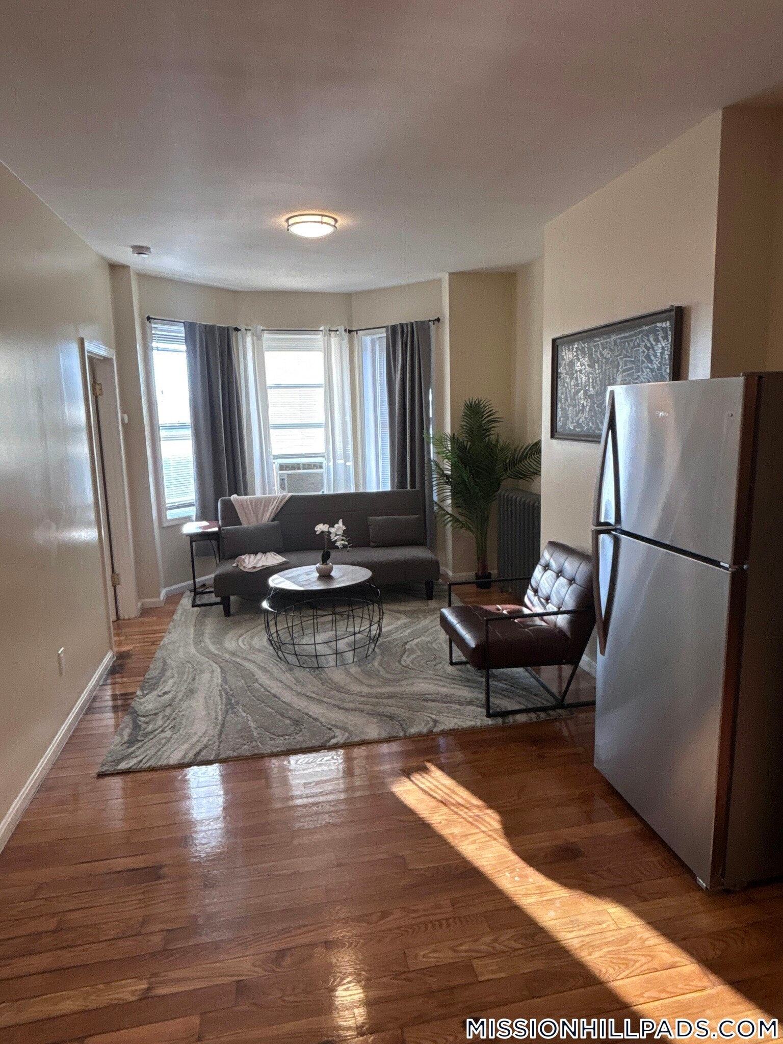 Building Photo - 252 Warren St