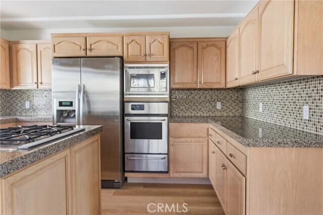 Building Photo - 200 N Catalina Ave