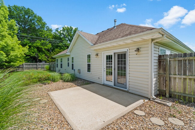 Building Photo - 5909 Kelsey Dr