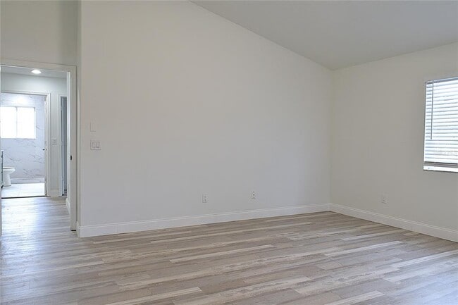 Building Photo - 5308 Cedarshake Ln