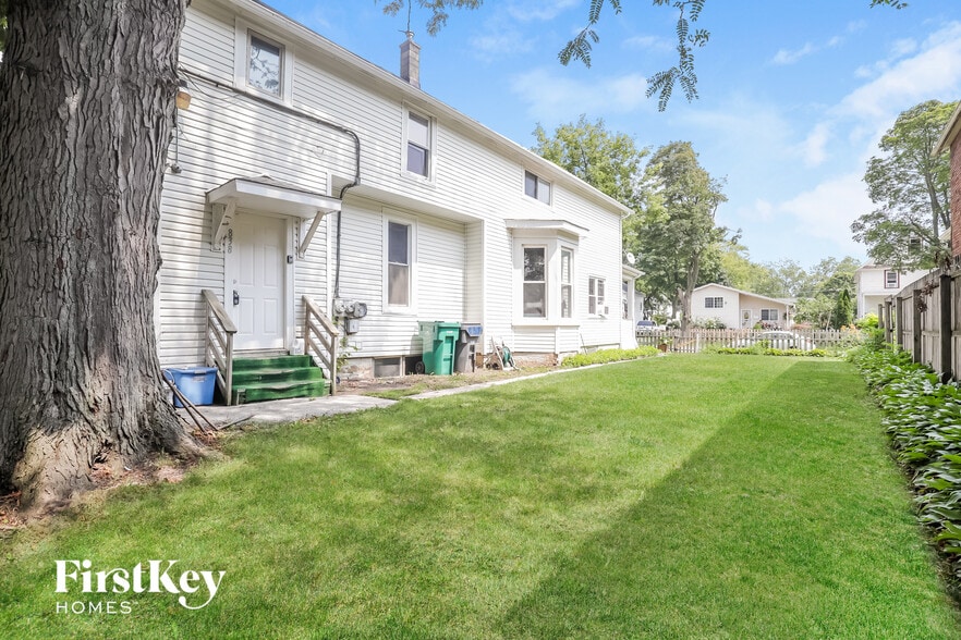 Primary Photo - 838 Prescott St