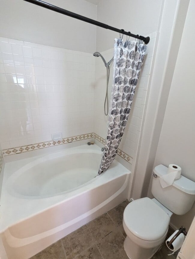 Building Photo - 9901 Trailwood Dr