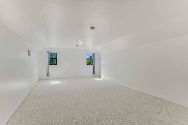 Building Photo - 106 Agarita Dr