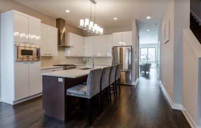 Building Photo - 1618 N Bosworth Ave