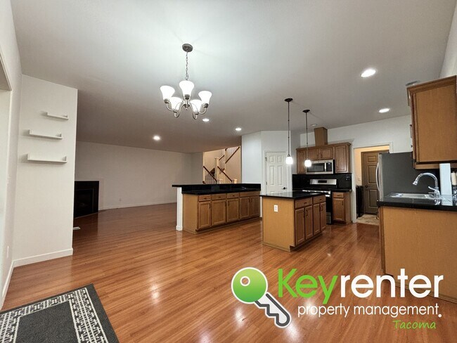 Building Photo - Beautiful 4 Bedroom 2.5 Bathroom Tacoma Home for Rent in Quiet Cul-De-Sac Community