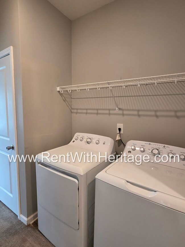 Building Photo - Awesome Ranch / Popular Carrollton Schools/ Near Adamson Square