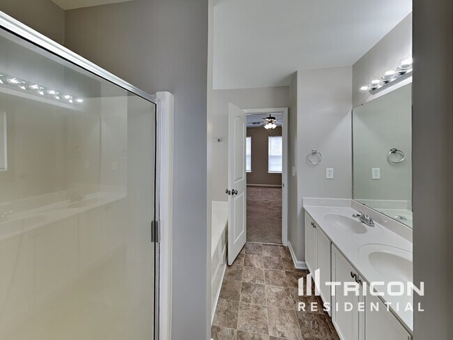 Building Photo - 106 Newport Dr