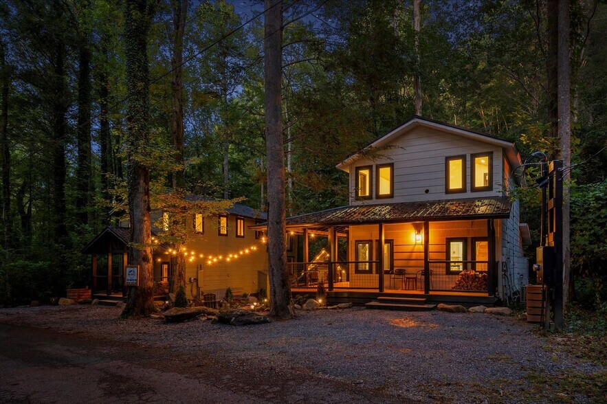 Building Photo - 152 Baxter Rd