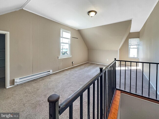 Building Photo - 507 N 2nd St