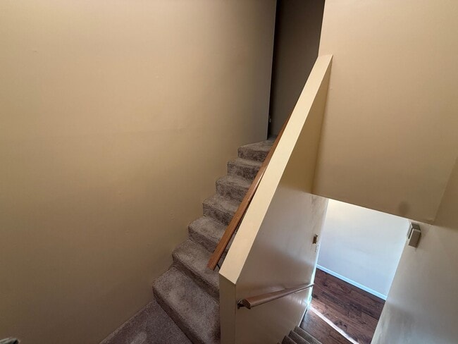 Building Photo - 2705 Sood Rd