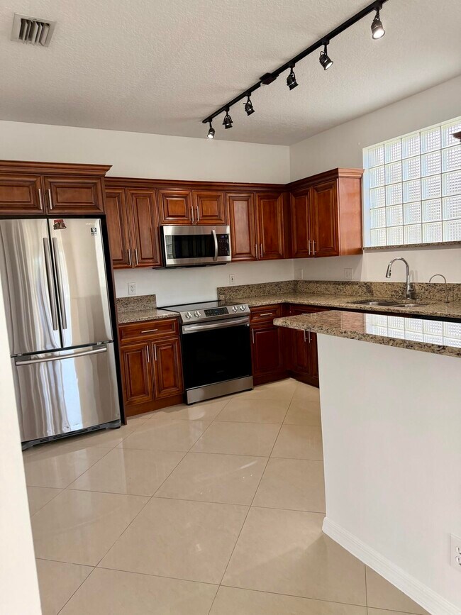 Building Photo - 11073 Harbour Springs Cir