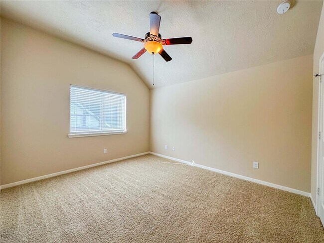 Building Photo - 135 E Canyon Wren Cir