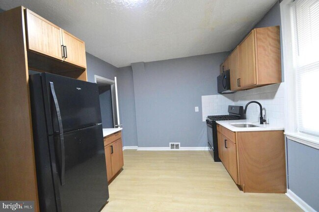 Building Photo - 1218 Hanson St