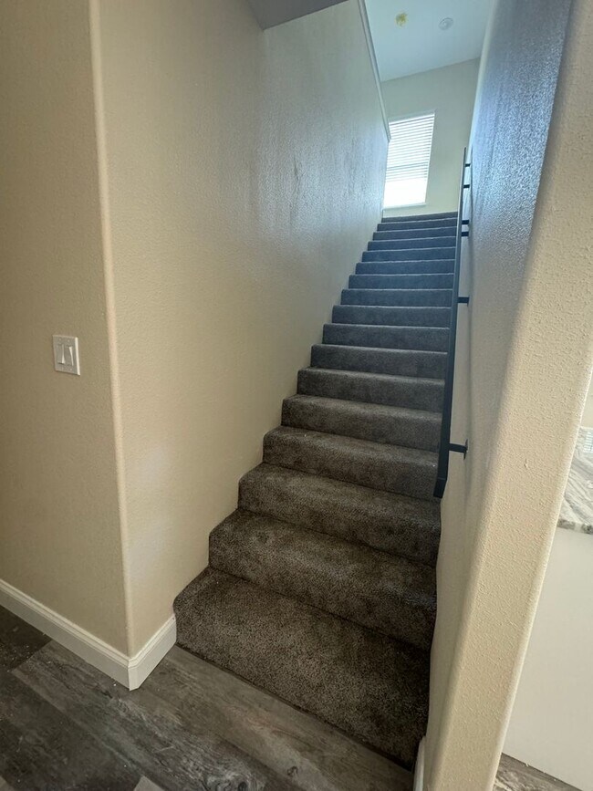 Building Photo - Beautiful modern Townhome in Peaster ISD NO Water Bill -  Fenced Yard - GATED: Spring Move in Spe...