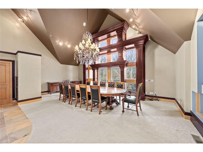 Building Photo - 1560 Bluff Creek Dr