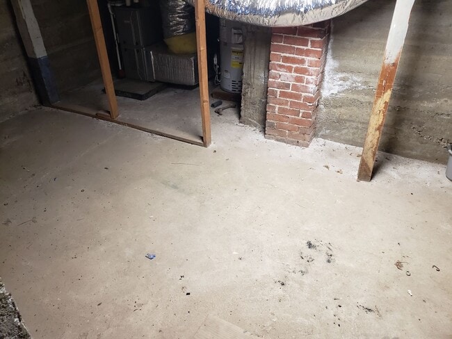 Building Photo - ROOMMATE ADDITION (1) -PLEASE CONTACT ISAB...