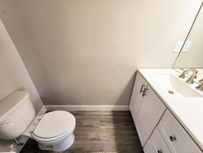 Building Photo - 277 E 1500 N St