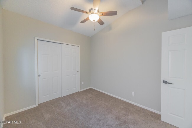 Building Photo - 11031 Oasis Dr