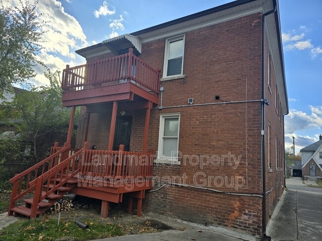 Building Photo - 14400 Rutherford St