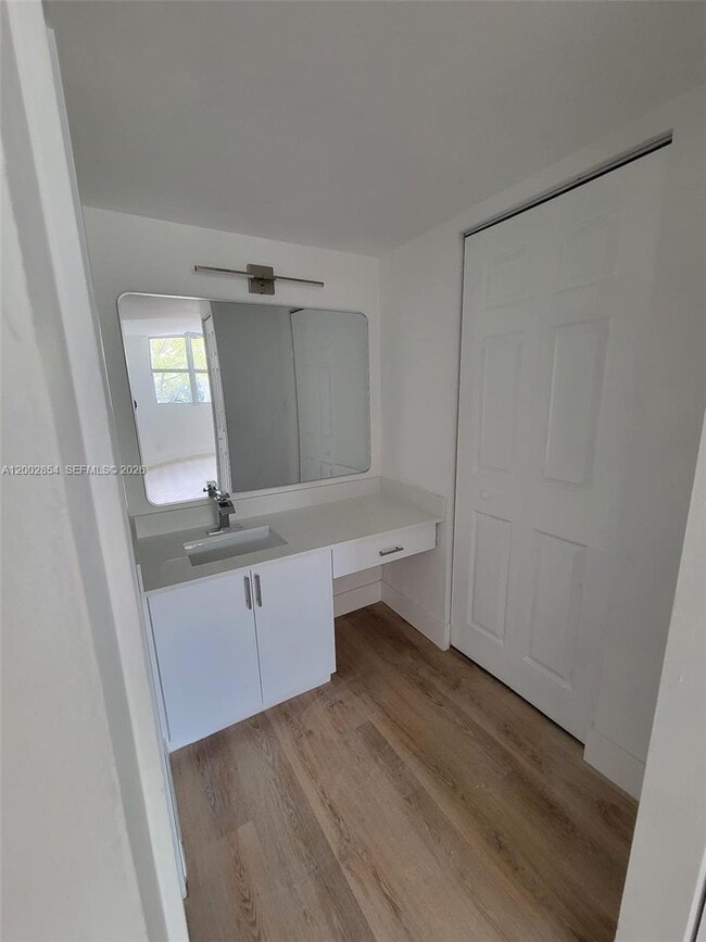 Building Photo - 16546 NE 26th Ave