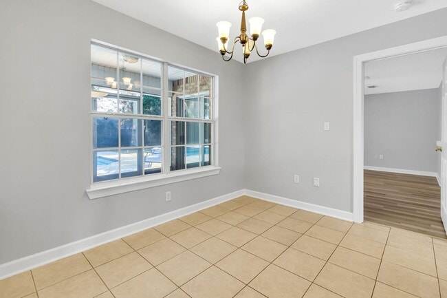 Building Photo - Bluewater Bay Area 4 Bedroom Pool Home!