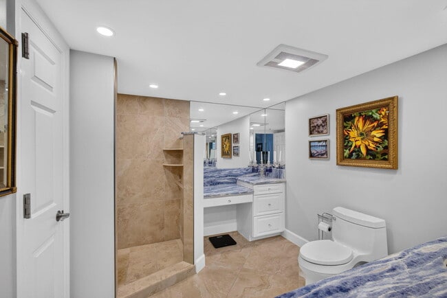 Building Photo - 5280 N Ocean Dr