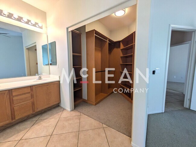 Building Photo - Stunning 3 Bedroom Home with Private Pool & Spa in Palm Springs!