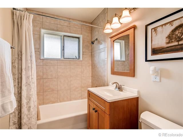 Building Photo - 2471 S Quitman St