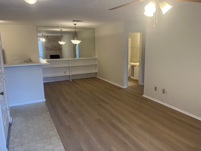 Building Photo - 10555 Turtlewood Ct