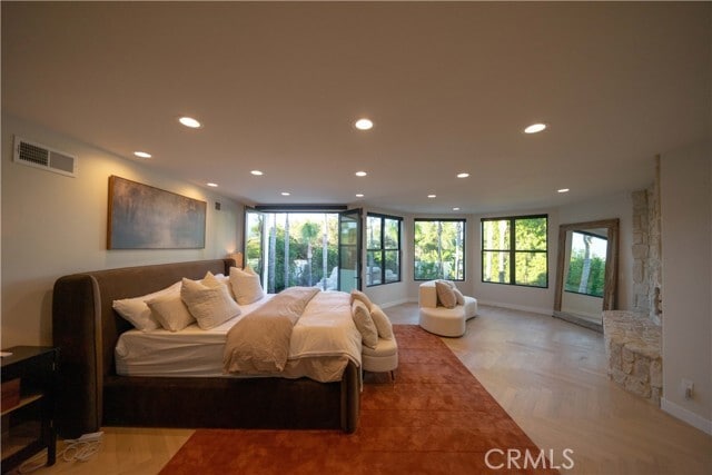 Building Photo - 17437 Oak Creek Ct