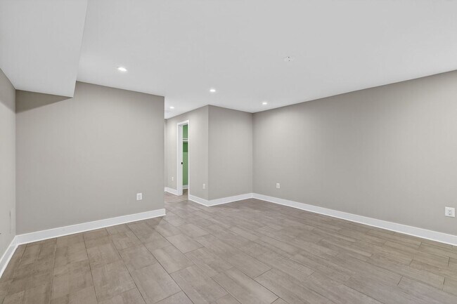 Building Photo - Available Now! Two Bed // Two Bath in Eckington!