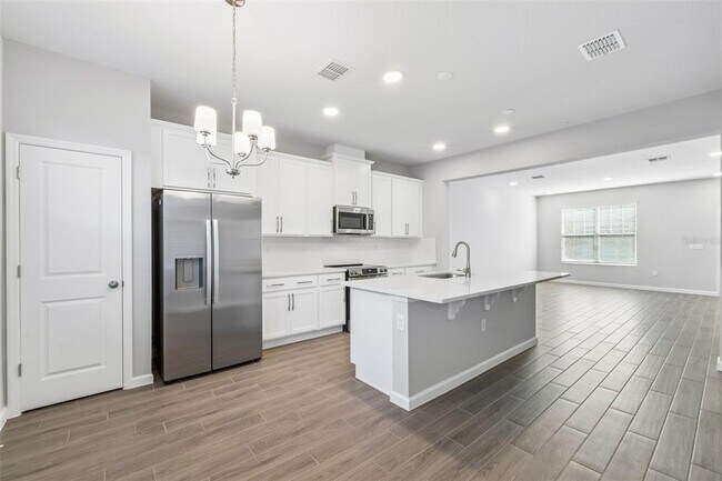 Building Photo - 510 Lady Palm St