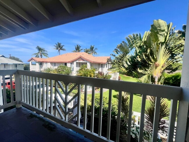 Building Photo - Unfurnished 3 bedroom 2 bath condo (top fl...