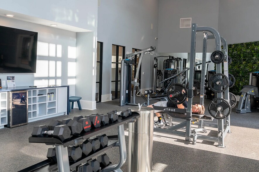 Building Photo - 1181 Manhattan Blvd