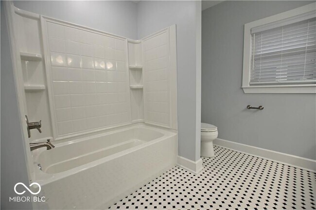 Building Photo - 2959 N Delaware St