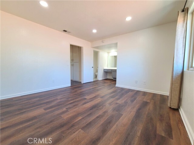 Building Photo - 1077 S Santo Antonio Dr