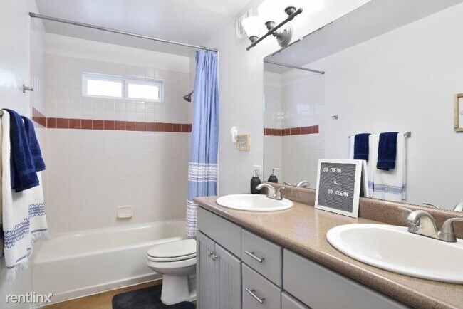 Building Photo - 5 br, 2 bath Townhome - 2326 N. 6th Ave
