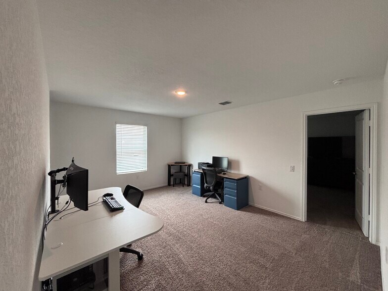 Building Photo - 10102 Kersey Ml
