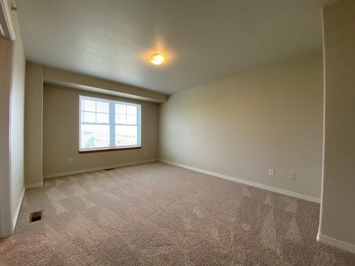 Building Photo - Renovated 2 Bedroom 2.5 Bathroom Condo in ...