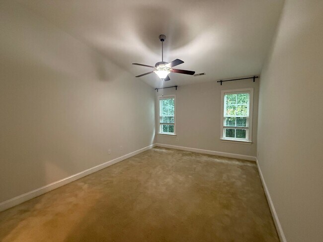 Building Photo - 1123 Augustine Heights Dr