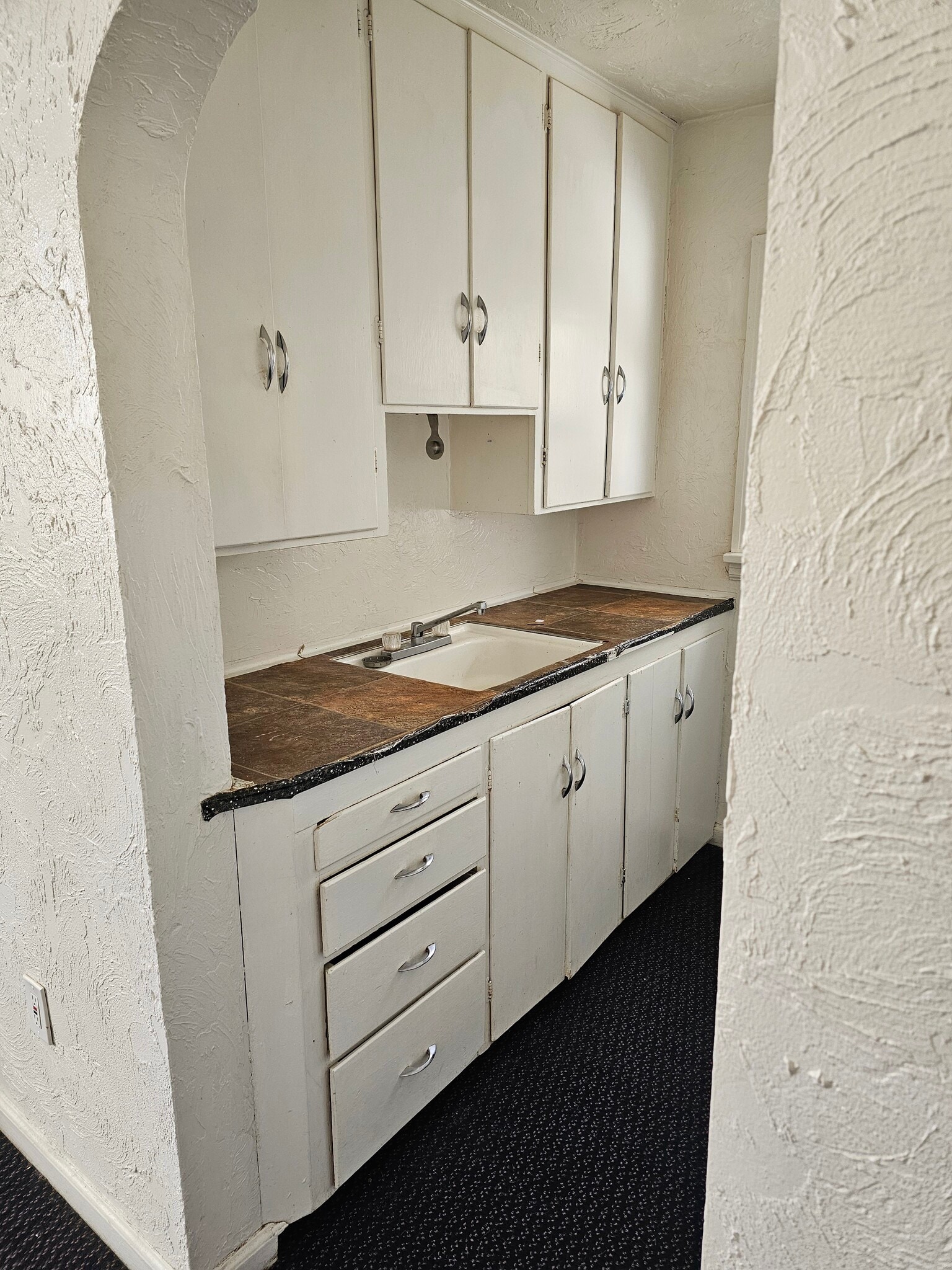 Building Photo - 219 H St