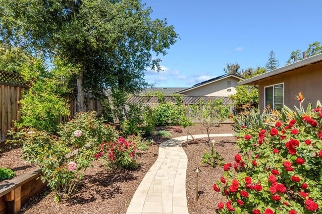 Building Photo - 12371 Saraglen Dr