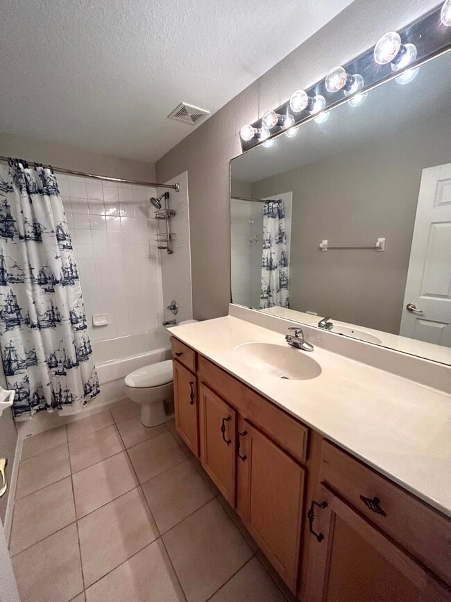 Building Photo - 7871 Lake Sawgrass Loop