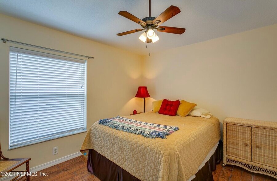 Building Photo - 453 Island View Cir