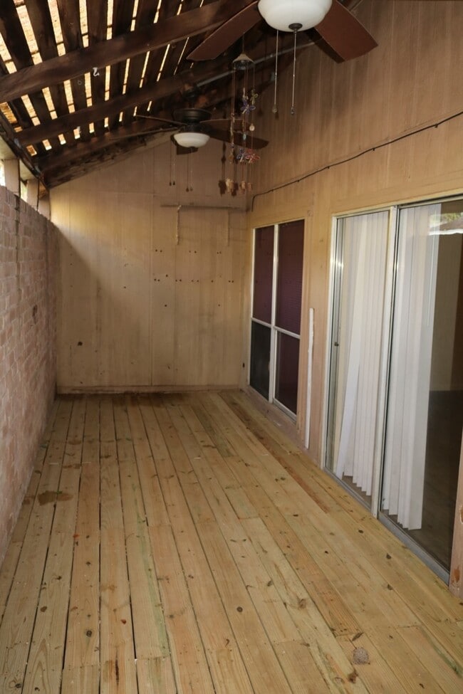 Building Photo - 15819 Spruce Point Dr