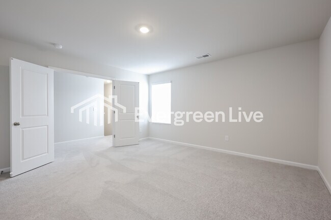 Building Photo - now