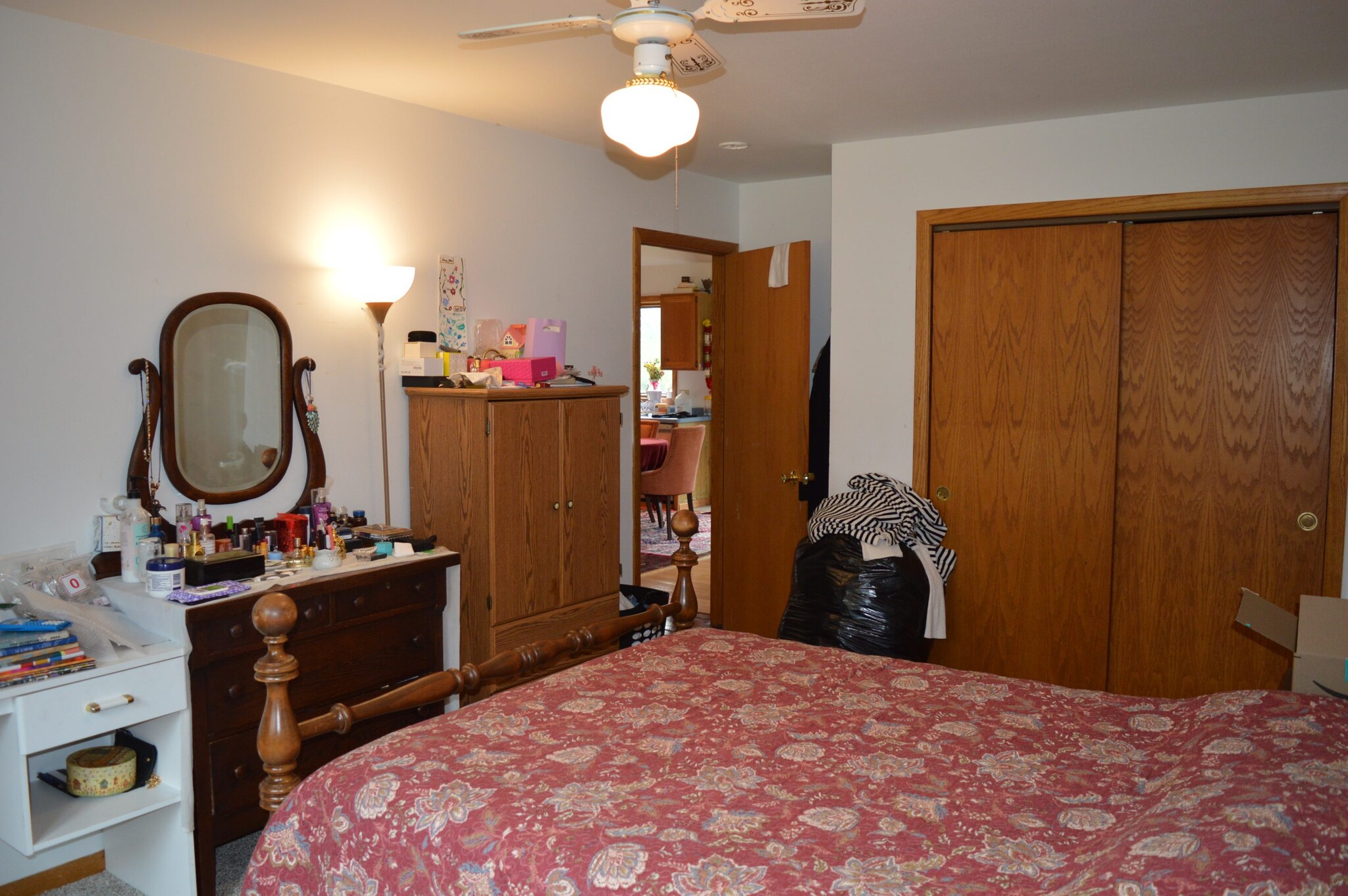Building Photo - 5212 Rustling Oaks Ln