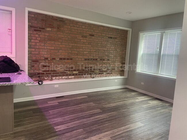 Building Photo - 2822 W 25th St